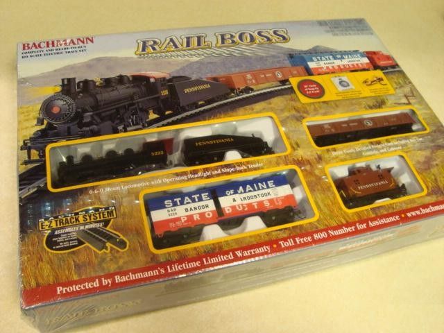   RAIL BOSS Complete Ready to Run HO Scale TRAIN SET   NEW  