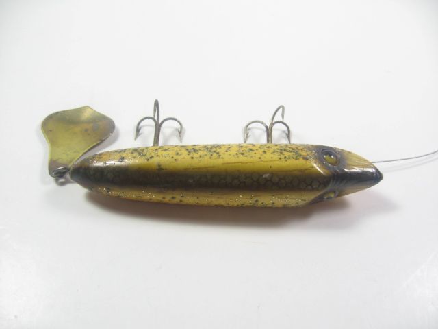 VINTAGE HEDDON FLAP TAIL FISHING LURE  