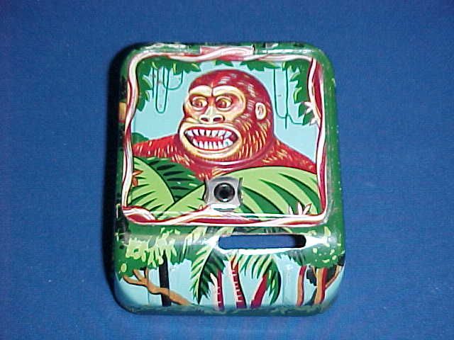 1950s KING KONG APE MONKEY BATTERY OP B/O MECHANICAL TIN FIGURE 