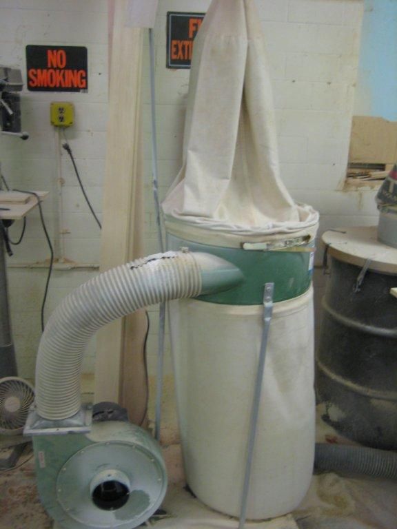 Central Machinery 2 HP Dust Collector     