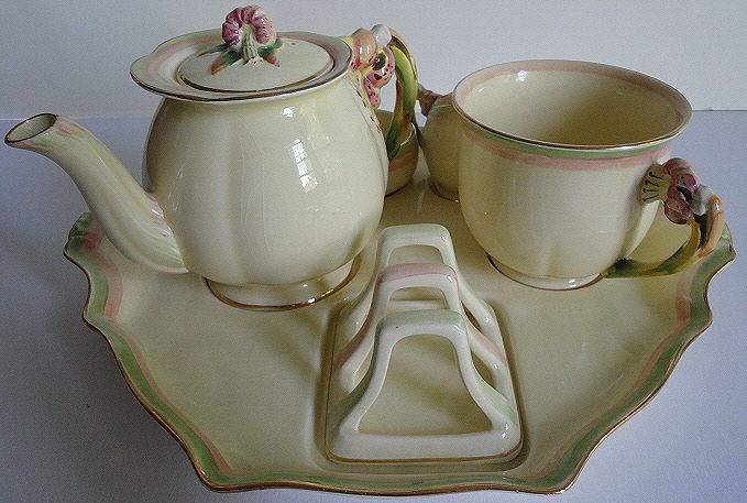 Royal Winton Cream Tiger Lily Breakfast Set Complete  