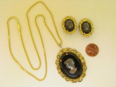   BLACK GLASS CAMEO DEMI SET VINTAGE GOLD TONE NECKLACE EARRINGS  