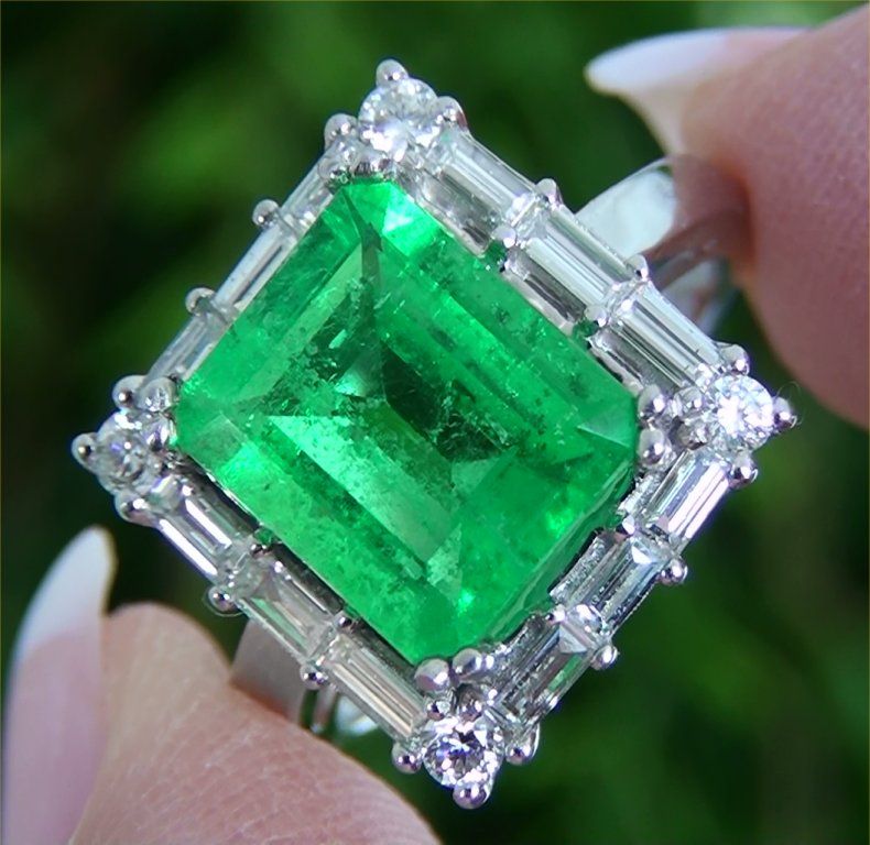 Vintage Estate 5.14 ct Natural SI Colombian Emerald Diamond Ring Solid 