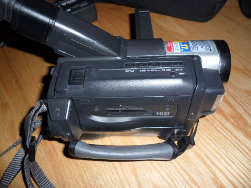 SONY CCD TRV68 HI8 8MM VIDEO CAMERA CAMCORDER 27242586130  