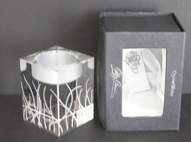 OLEG CASSINI SOLID CRYSTAL VOTIVE HAMPTON GRASS NIB  