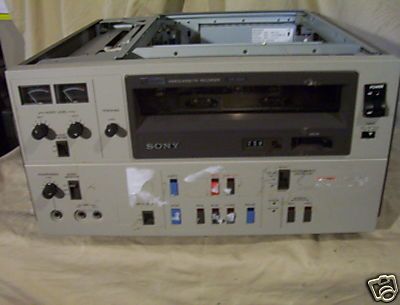 Sony Model VO 5600 Professional Video Deck U Matic  