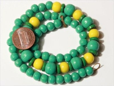 CZECH VINTAGE GREEN PROSSER TRADE GLASS BEADS NECKLACE  