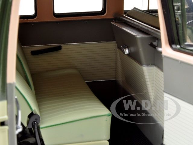 1957 VOLKSWAGEN MINIBUS PALM/SAND GREEN 1/12 MODEL  