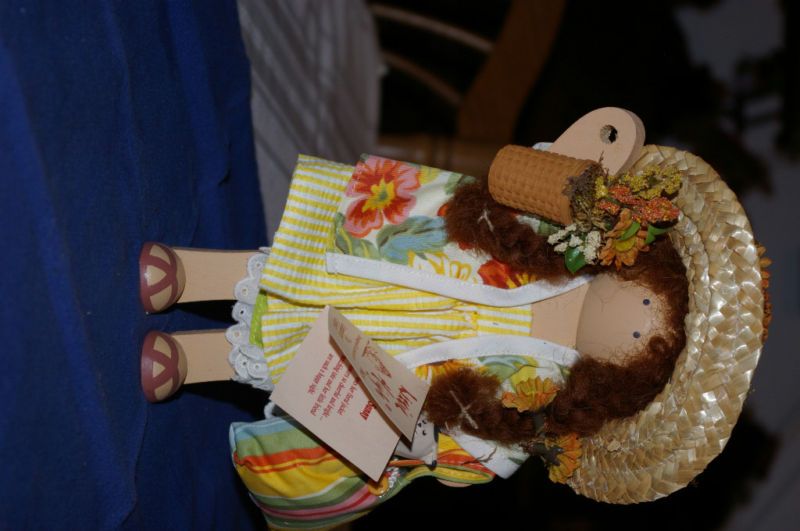 Longaberger Homestead Lizzie High Doll Summer  