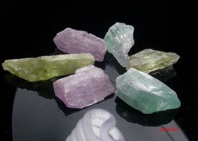 311CT. KUNZITE,TRIPHANE AND HIDDENITE   AFGHANISTAN  