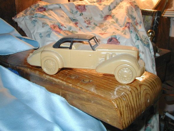 AVON 1974 VTG CORD 1937 COLLECTIBLE CAR    FULL  