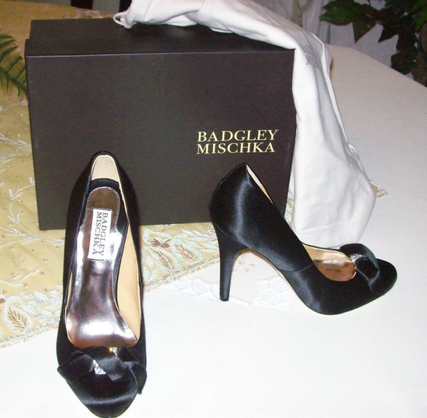 NEW BADGLEY MISCHKA BLACK OPAL JEWEL BOW HEELS 7.5  