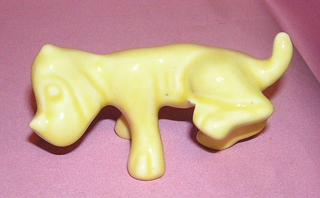 VINTAGE BLOODHOUND DOG FIGURINE CAMARK POTTERY GRAPETTE  