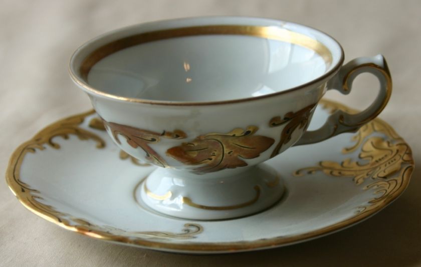 WAWEL RECZNIE MALOWANE GOLD GILT CUP AND SAUCER, MADE IN POLAND  