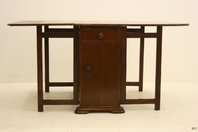 Very Nice 1940s Oak Drop Leaf Table  