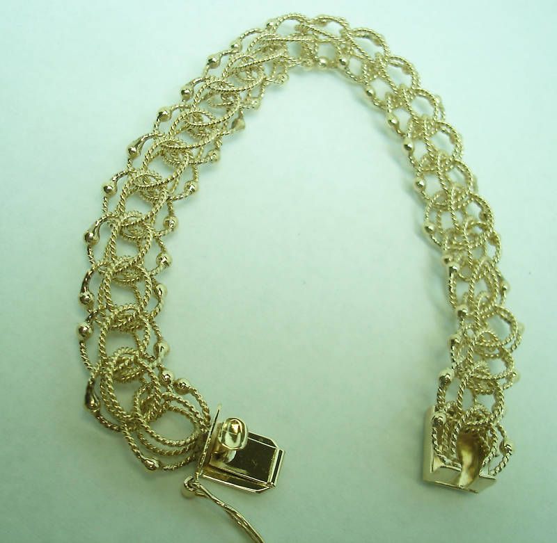 Vintage open link 14K gold charm bracelet  