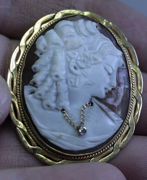 ANTIQUE 14K LARGE CAMEO W DIAMOND NECKLACE PIN PENDANT  