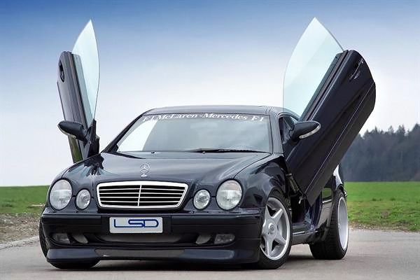 CLK Class 97 02 LSD Doors Lambo Vertical Doors Kit  