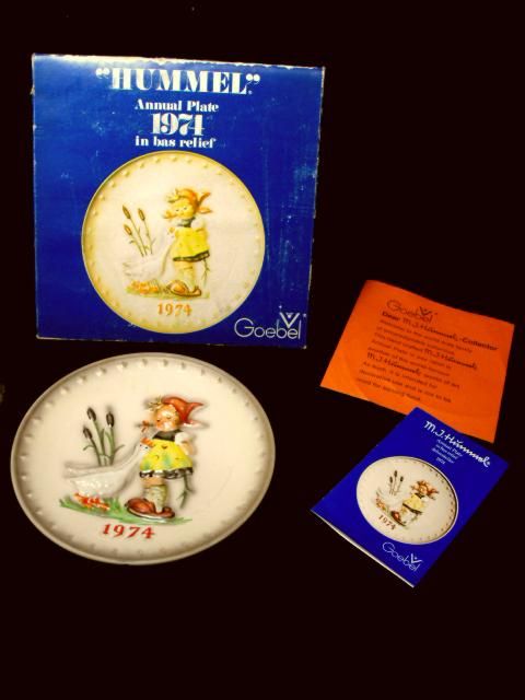 1974 GOEBEL M.I. HUMMEL 4th ANNUAL PLATE #267 + BOX  