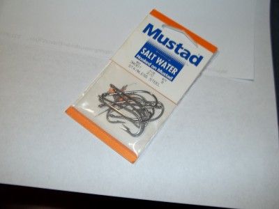 MUSTAD 2/0 SALTWATER STAINLESS STEEL HOOKS 8 PACK  