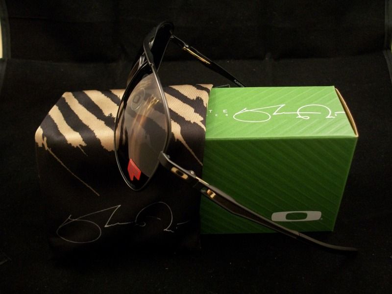 NEW OAKLEY SHAUN WHITE EDITION PLAINTIFF SUNGLASSES   POLARIZED  