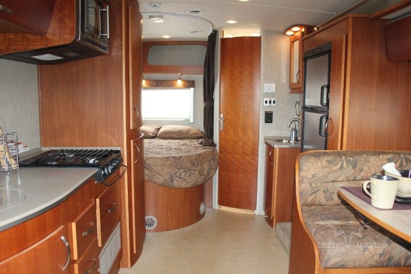   RV 2009 FLEETWOOD PULSE 24D SINGLE SLIDE CLASS B DIESEL RV  